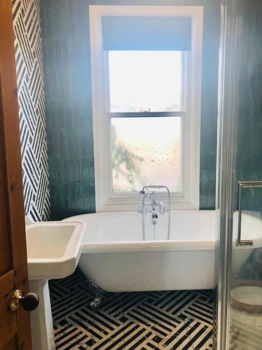 Llangollen Townhouse 4 Bedroom Eksteriør bilde